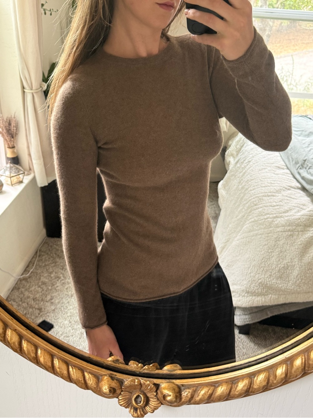 Garnet Hill Women’s cashmere crewneck